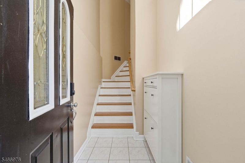 448 Hartford Drive Nutley NJ 07110