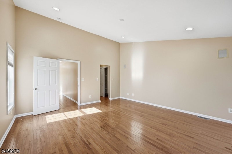 448 Hartford Drive Nutley NJ 07110