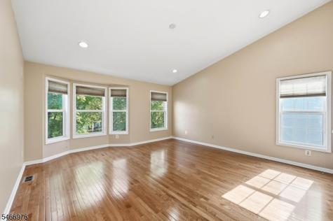 448 Hartford Drive Nutley NJ 07110