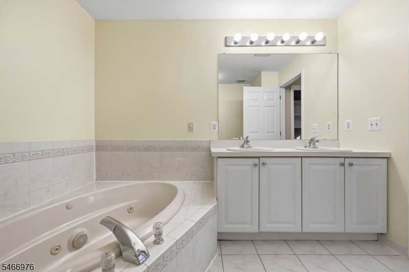 448 Hartford Drive Nutley NJ 07110