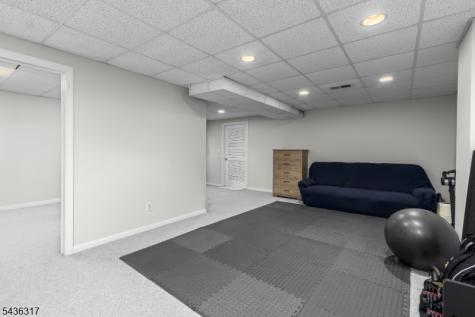 21 Edgefield Drive Parsippany-troy Hills NJ 07950