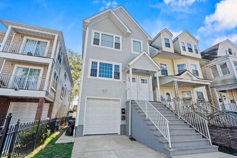 142 N 15th Street East Orange NJ 07017