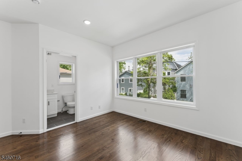 914 Bergen Street Newark NJ 07112