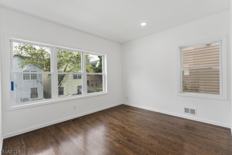 914 Bergen Street Newark NJ 07112