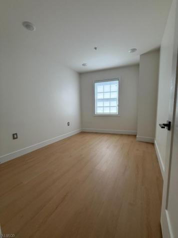 627 Valley Road Montclair NJ 07043