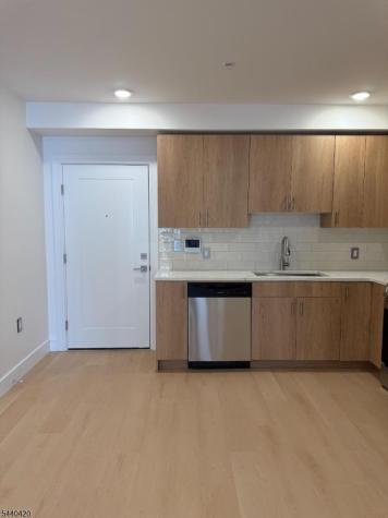 627 Valley Road Montclair NJ 07043