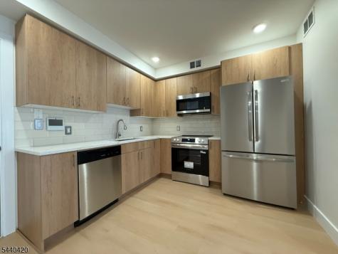 627 Valley Road Montclair NJ 07043