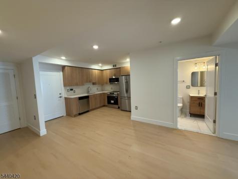 627 Valley Road Montclair NJ 07043