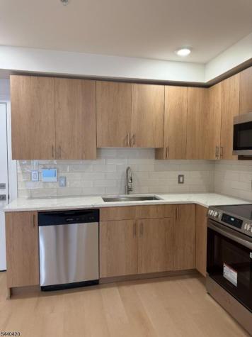 627 Valley Road Montclair NJ 07043