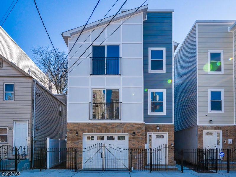 496 S 18th Street Newark NJ 07103
