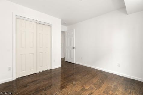 496 S 18th Street Newark NJ 07103
