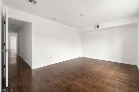 496 S 18th Street Newark NJ 07103