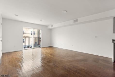496 S 18th Street Newark NJ 07103