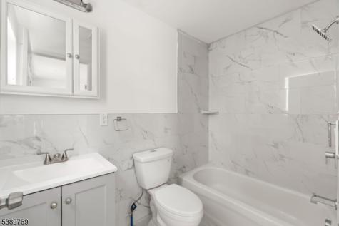 496 S 18th Street Newark NJ 07103
