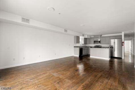496 S 18th Street Newark NJ 07103