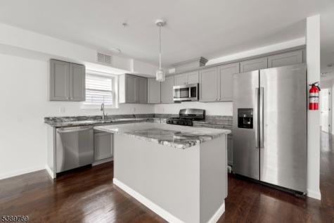 496 S 18th Street Newark NJ 07103
