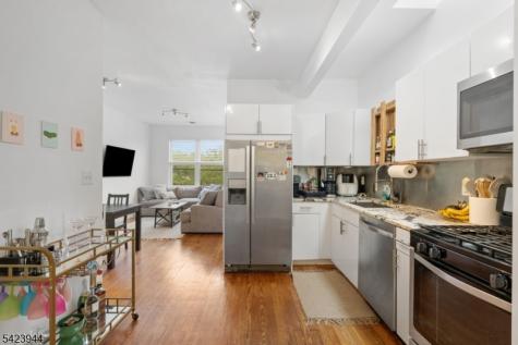 22 Willowdale Avenue Montclair NJ 07042