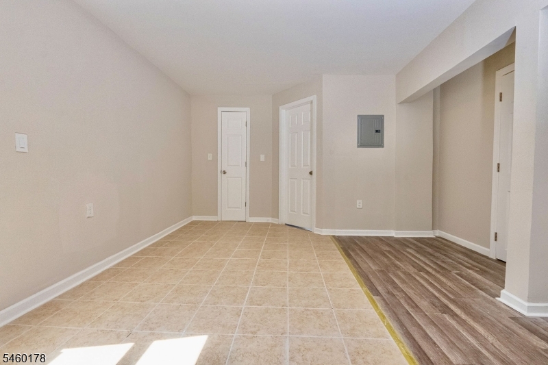 186 N 17th East Orange NJ 07017
