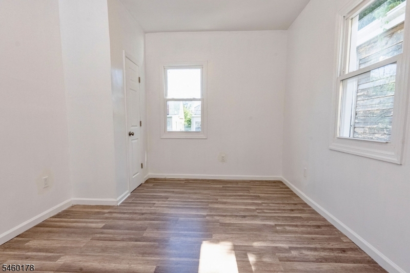 186 N 17th East Orange NJ 07017