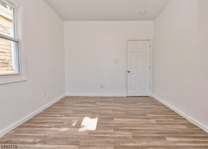 186 N 17th East Orange NJ 07017
