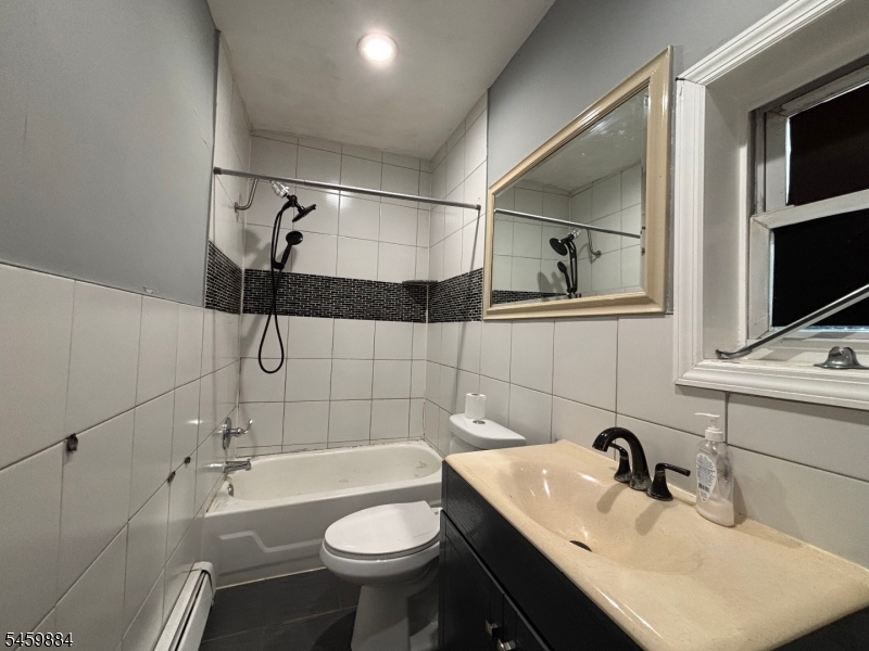 353 Fay Avenue Elizabeth NJ 07202
