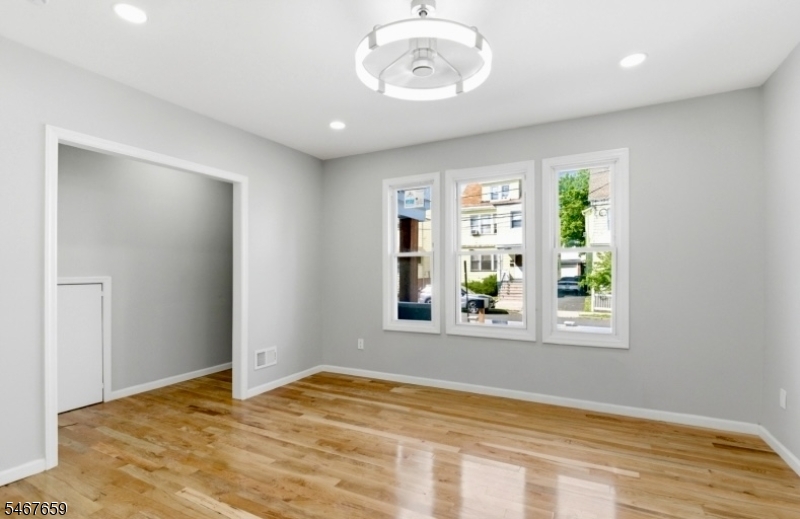 280 Conklin Avenue Hillside NJ 07205