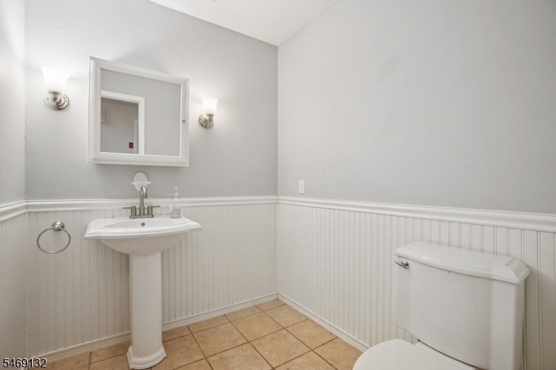 31 Castle Ridge Drive East Hanover NJ 07936