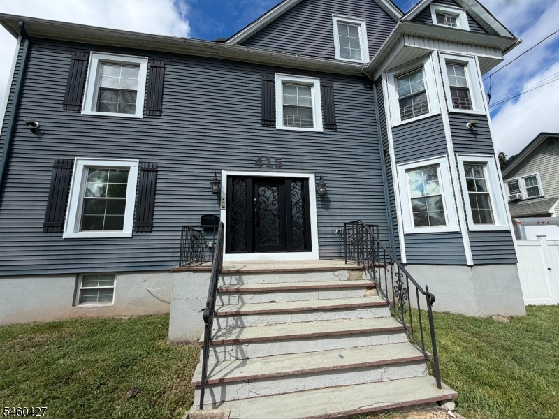 415 E 3rd Avenue Roselle NJ 07203