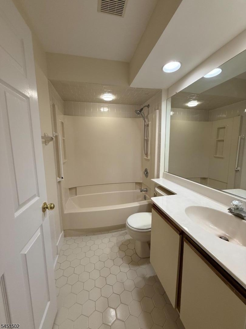 107 Stratford Place Bridgewater NJ 08805