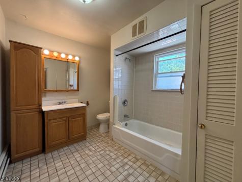 226 Gordon Street Roselle NJ 07203