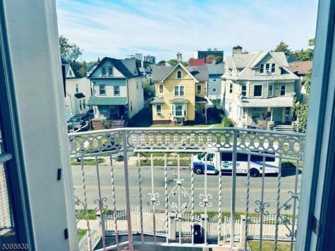 98 S Burnett Street East Orange NJ 07018