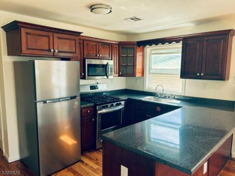 98 S Burnett Street East Orange NJ 07018