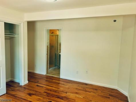 98 S Burnett Street East Orange NJ 07018