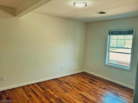 98 S Burnett Street East Orange NJ 07018