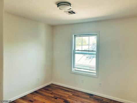 98 S Burnett Street East Orange NJ 07018