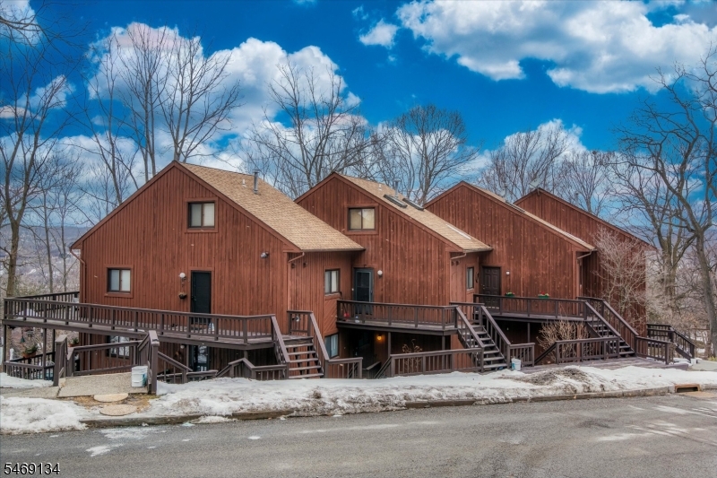 2 Davos Drive Vernon NJ 07462
