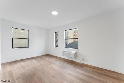 25 Freeway Drive East Orange NJ 07018