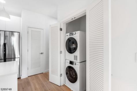 25 Freeway Drive East Orange NJ 07018