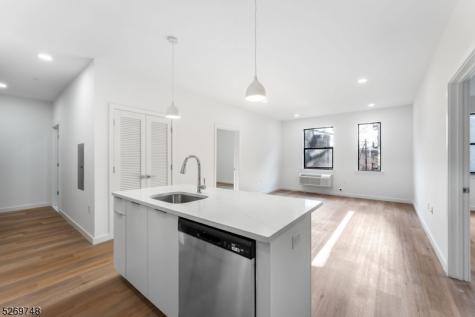 25 Freeway Drive East Orange NJ 07018