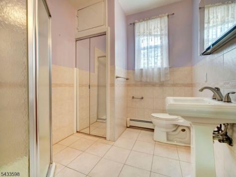 921 Paterson Plank Road North Bergen NJ 07047