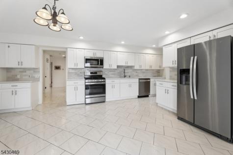 15 W Bradford Avenue Cedar Grove NJ 07009