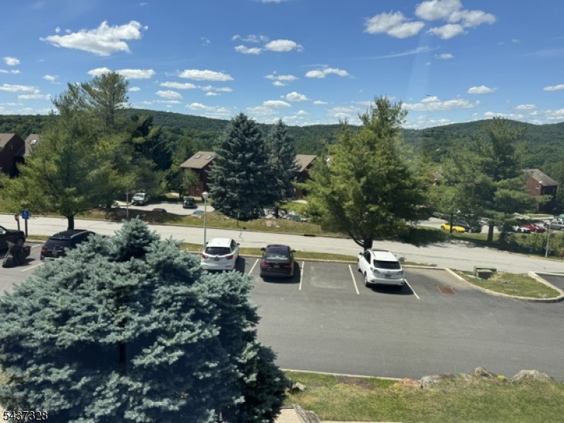 3 Spyglass Hill Vernon NJ 07462