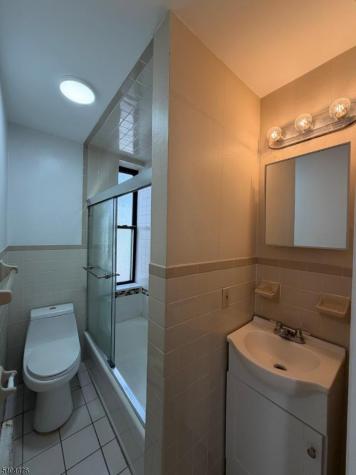 114 Center St, Unit 4 Clifton NJ 07011