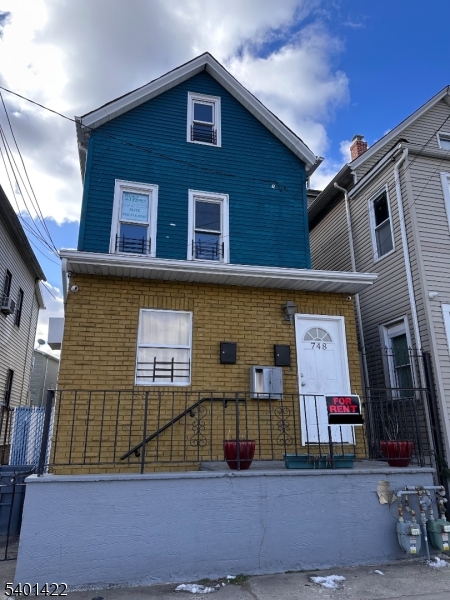 748 Trumbull Street Elizabeth NJ 07201