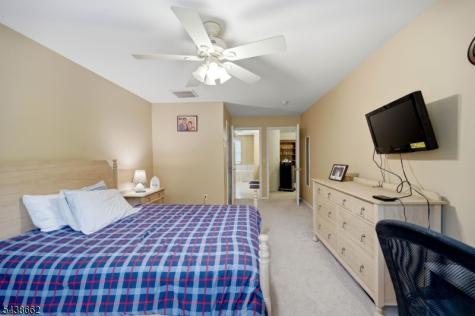 61 Schweinberg Drive Roseland NJ 07068