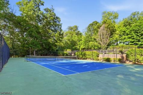 61 Schweinberg Drive Roseland NJ 07068
