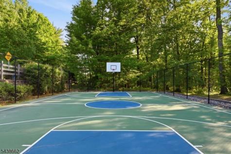61 Schweinberg Drive Roseland NJ 07068