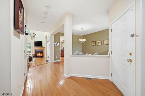61 Schweinberg Drive Roseland NJ 07068