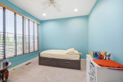 61 Schweinberg Drive Roseland NJ 07068