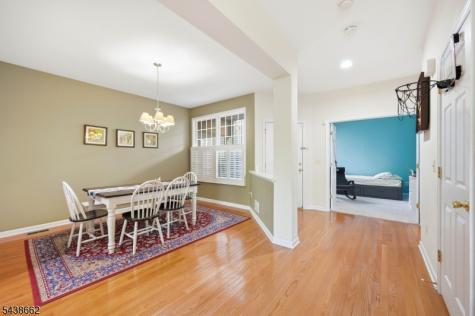 61 Schweinberg Drive Roseland NJ 07068